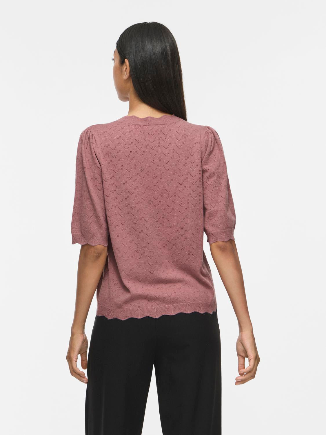 model_shot-back